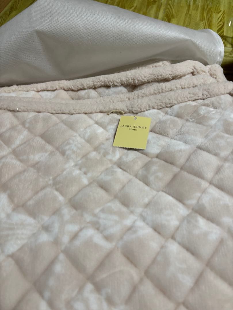 LAURA ASHLEY ローラアシュレイ キルトラグ カーペット