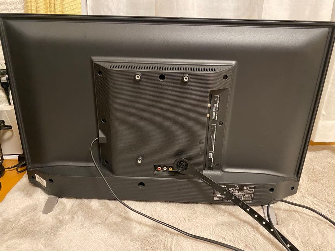 液晶テレビ 32型　TOSHIBA REGZA