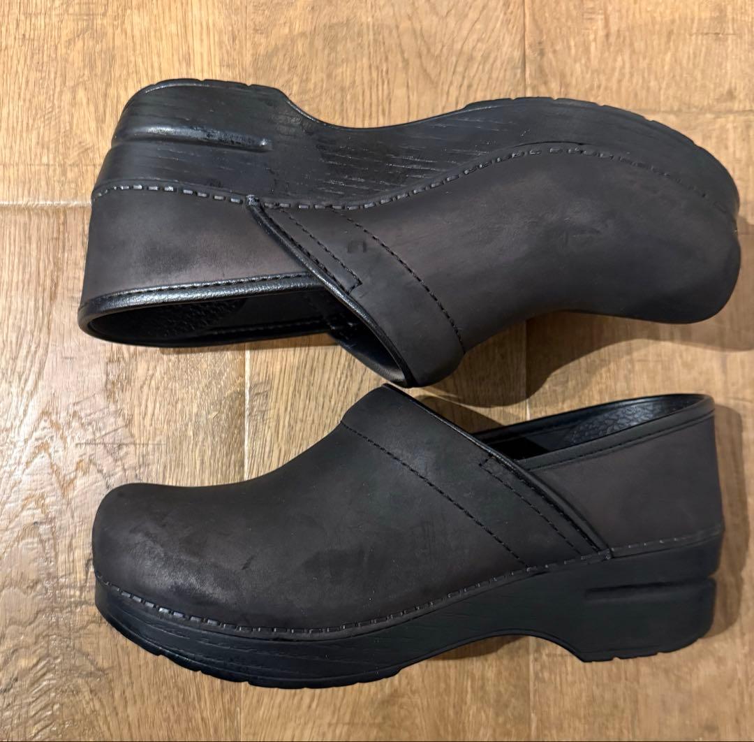 試着のみ/美品✴︎dansko ブラック クロッグサンダル 37