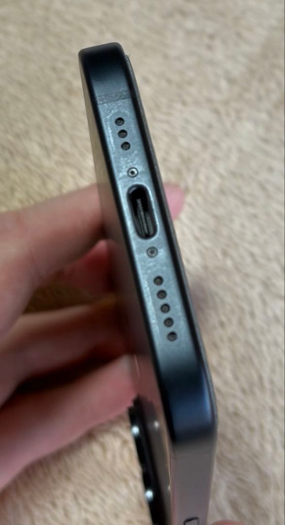 iPhone 15 ブラック 256 GB 中古品