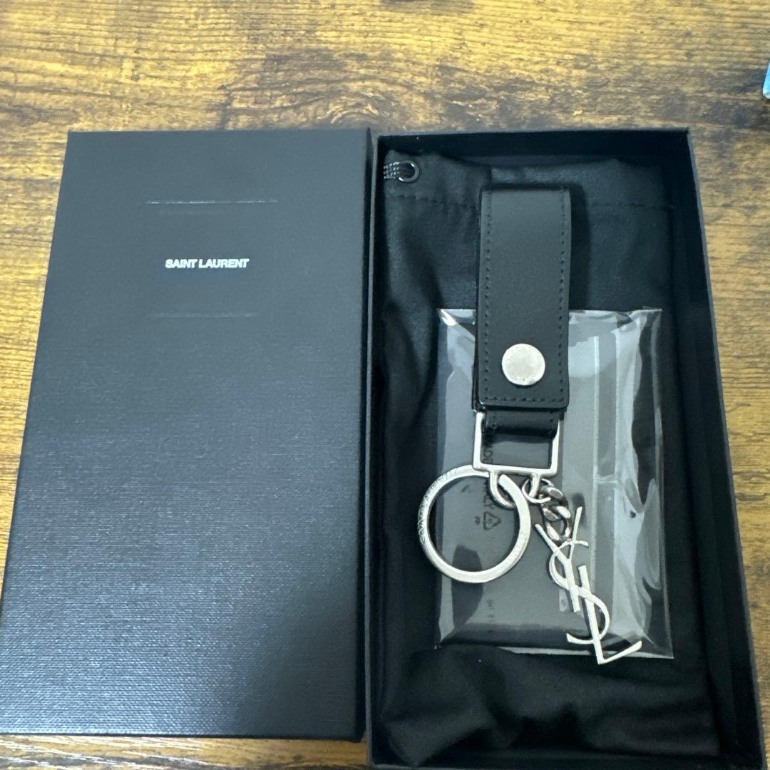 SAINT LAURENT ブラックレザー キーホルダー