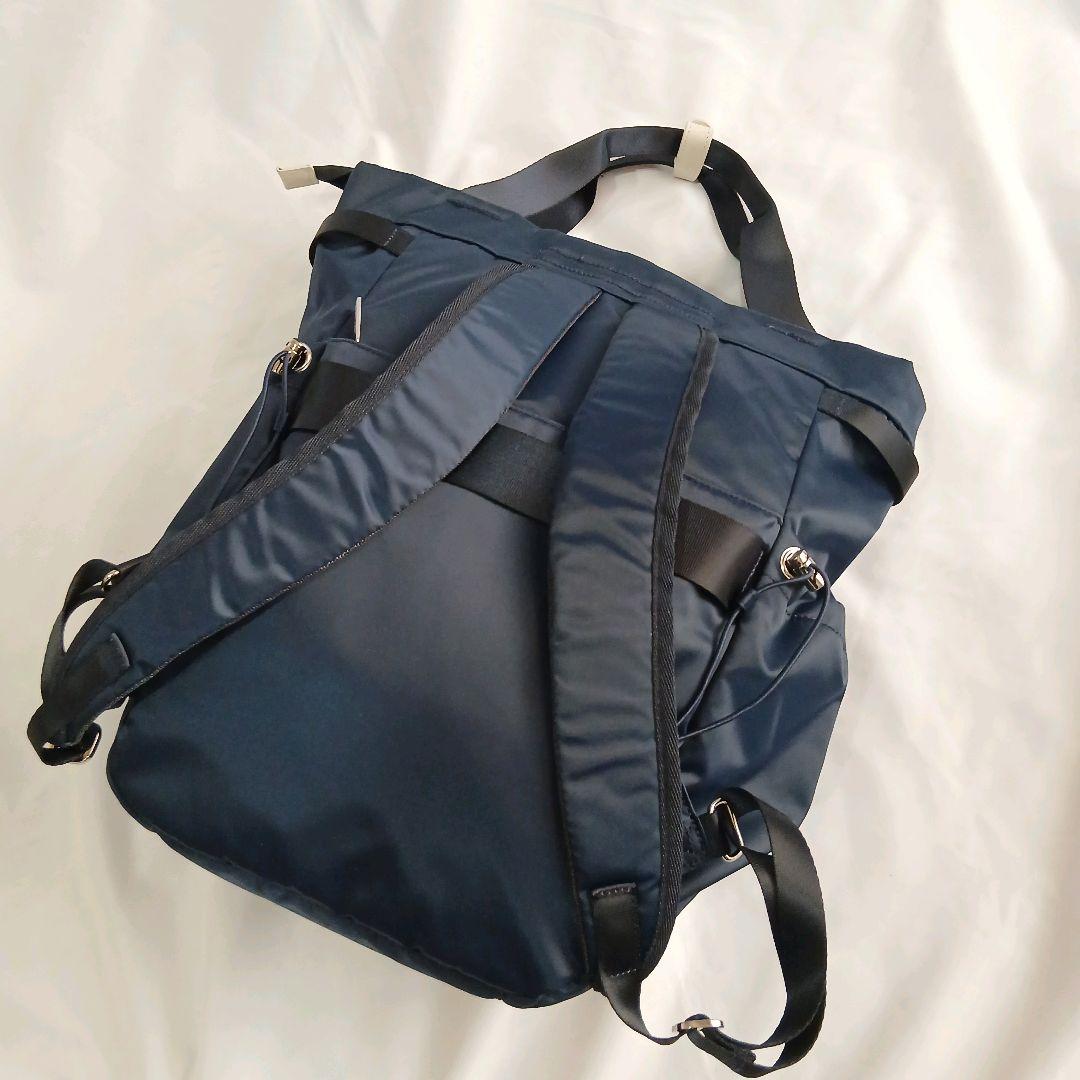 美品　カナナプロジェクト　大容量　リュック　17L　590g　ネイビー　A4