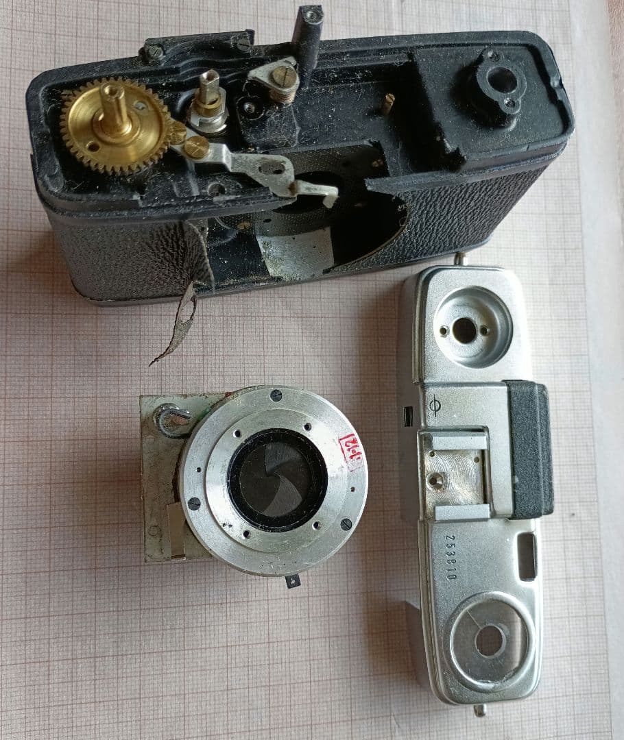 フィルムカメラ【重整備、完動品】オリンパスペンS2.8