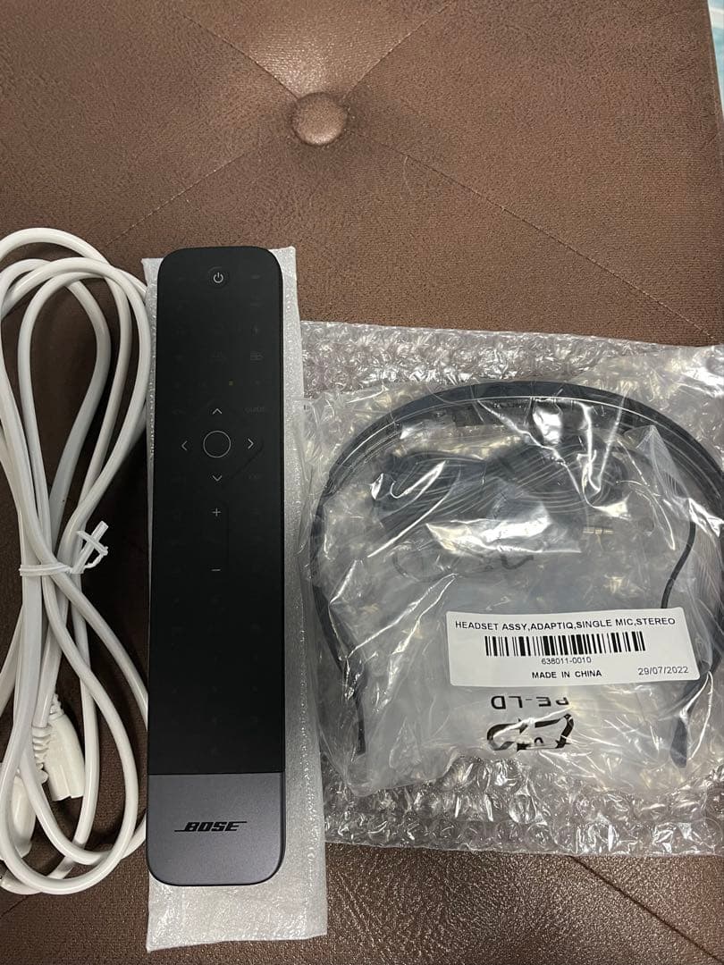 BOSE Smart Soundbar 700 White 新品リモコン付属