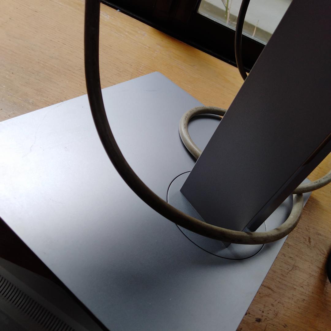 HP E233 23インチ 1920x1080 モニター ディスプレイー