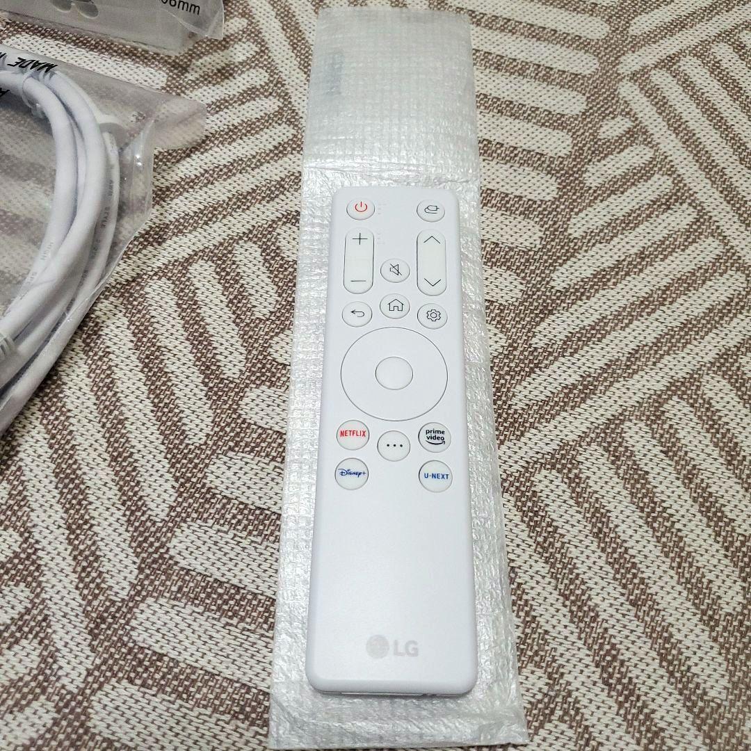 LG スマートモニター 32SQ780S-W（注:スタンドのみ後継機のもの）