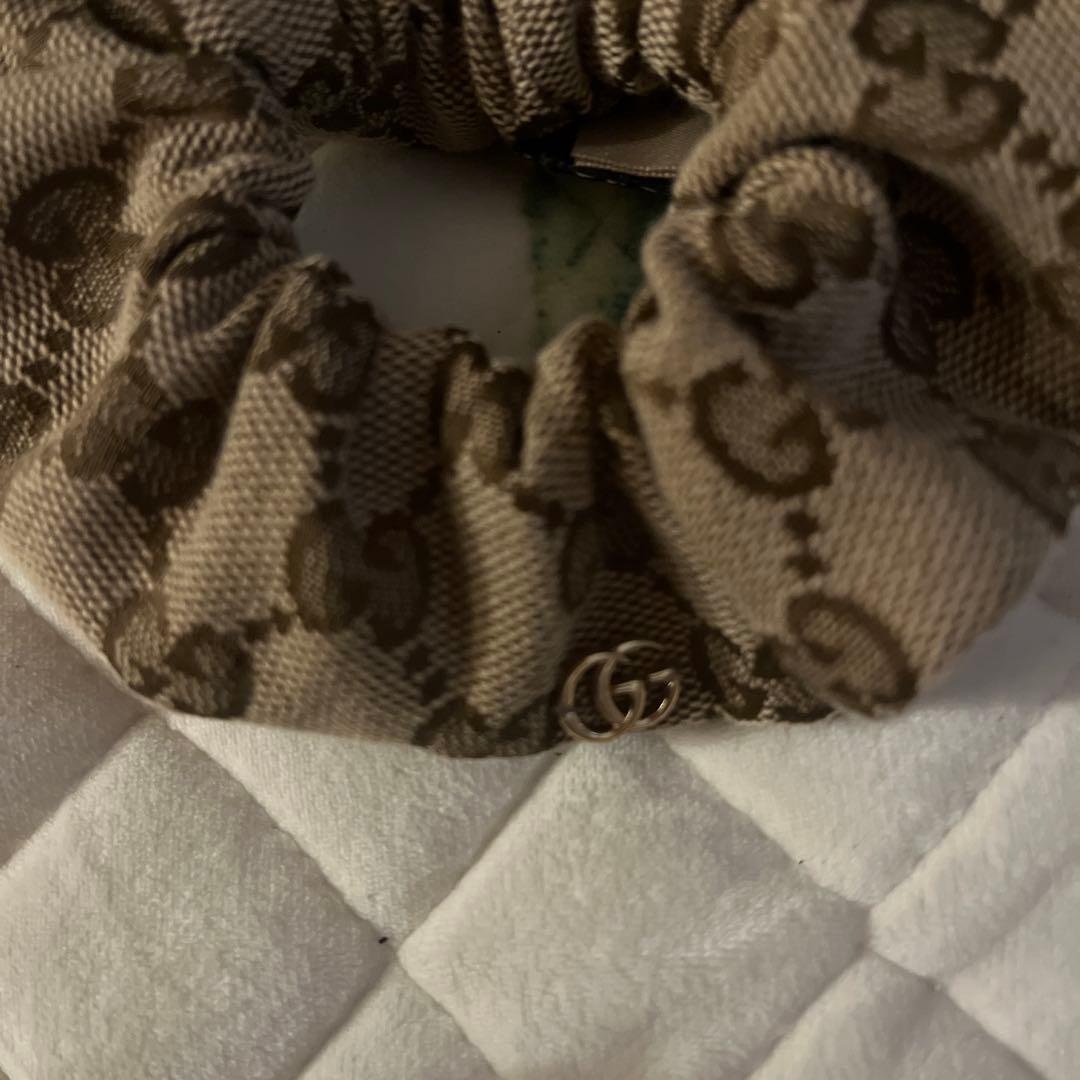 美品　GUCCI オフディア　シュシュ