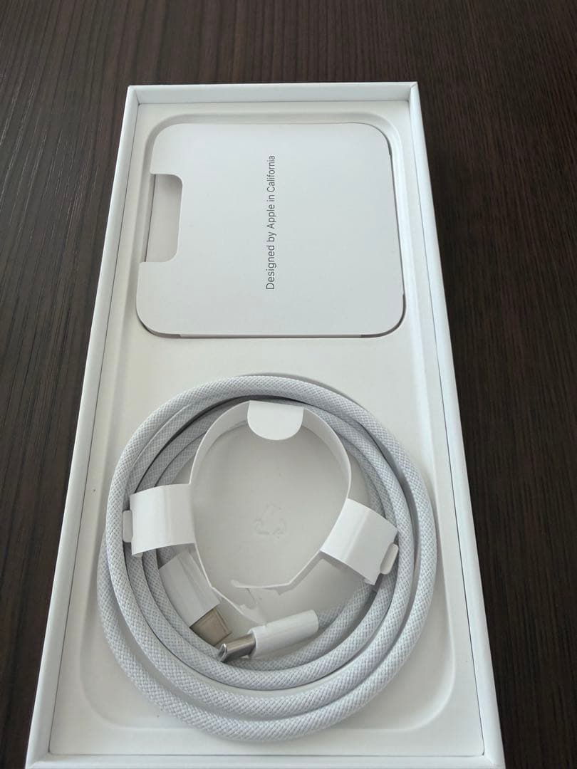 Apple iPhone 15Pro Maxホワイト本体