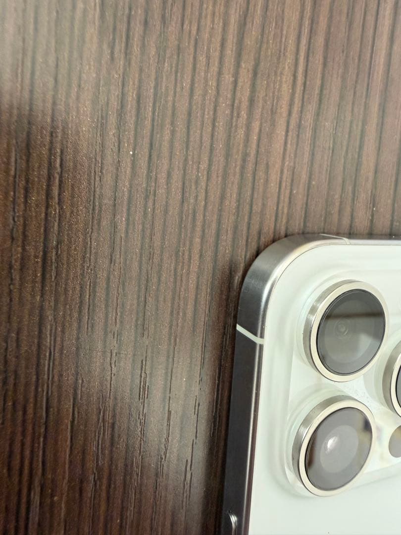 Apple iPhone 15Pro Maxホワイト本体