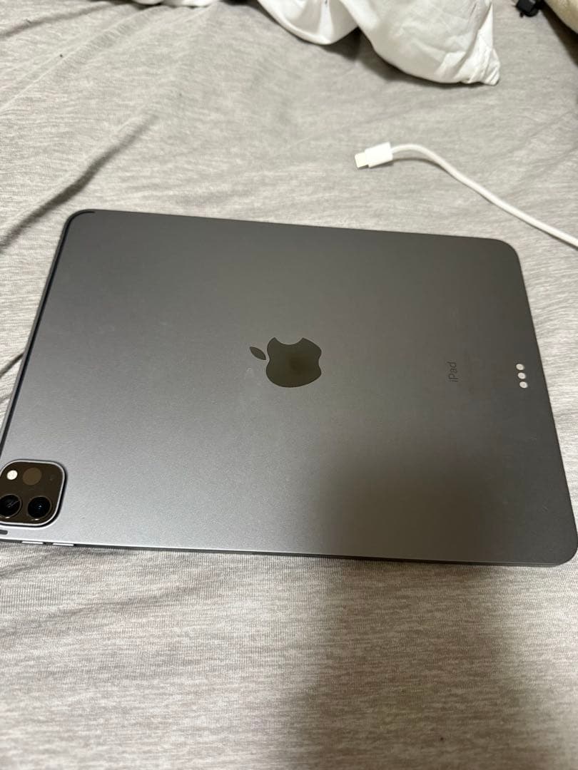 iPad Pro 11インチ第3世代スペースグレー 画面ひび割れ