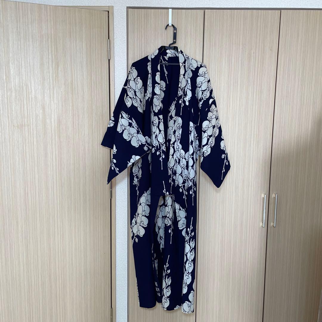 月影屋　胡蝶蘭の浴衣