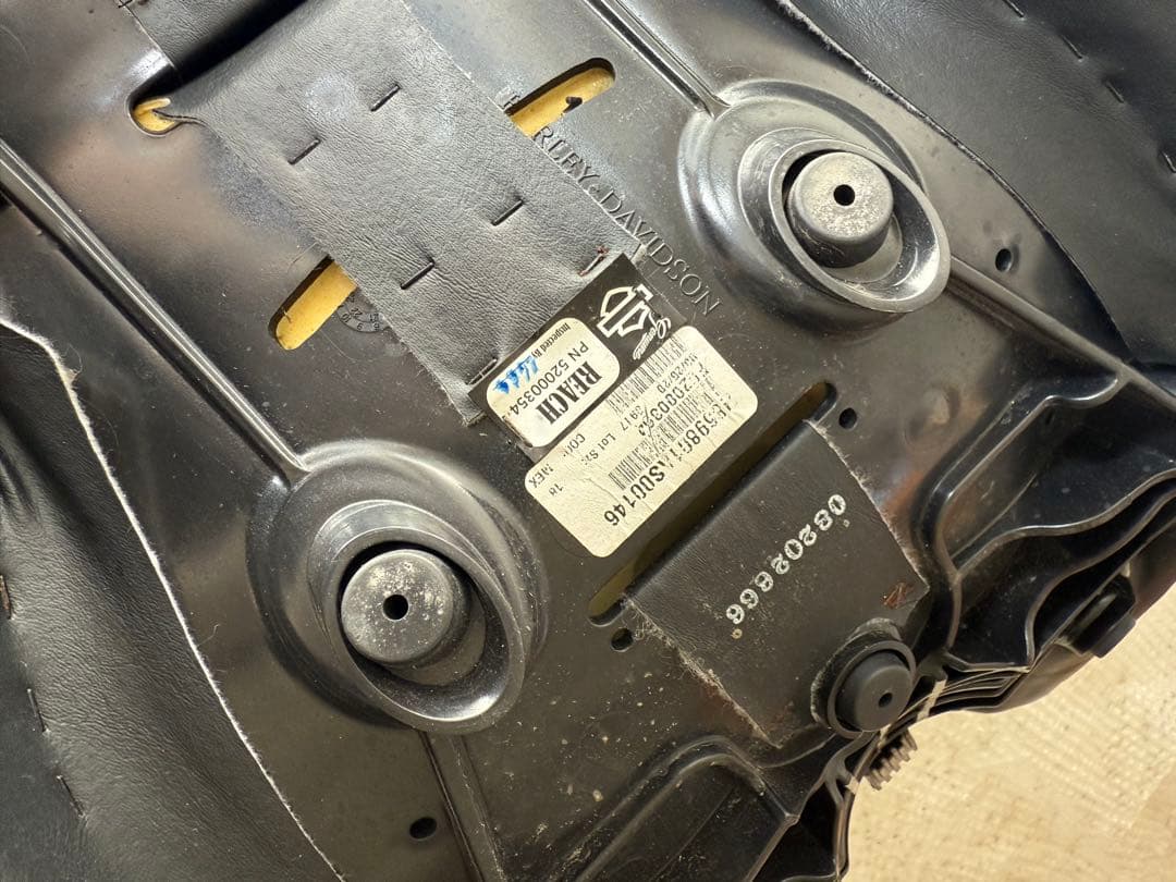 Harley-Davidson リーチ・ツーアップシート ローライダー