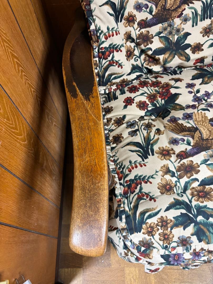 飛騨産業　穂高　木製アームチェア 花柄カバー付き　1脚