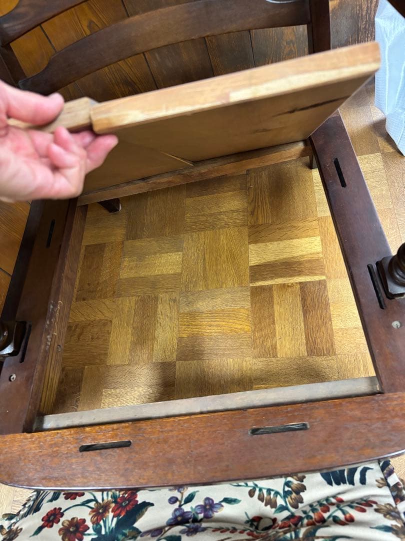 飛騨産業　穂高　木製アームチェア 花柄カバー付き　1脚