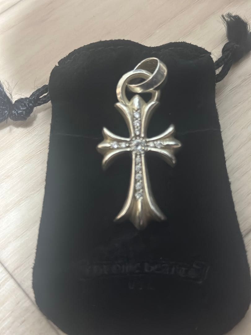 メルカリ購入品　スモールクロスwithベイル パヴェ