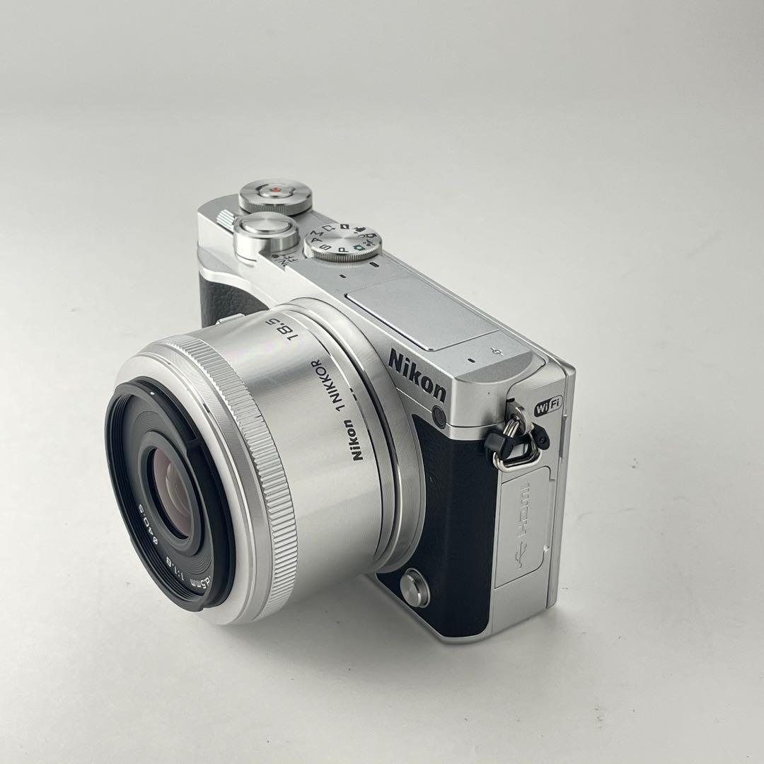 【ショット数300・返品保証】Nikon1 J5 18.5mmレンズキット