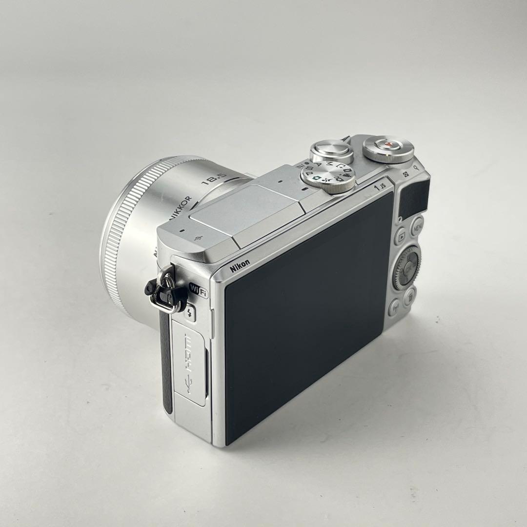 【ショット数300・返品保証】Nikon1 J5 18.5mmレンズキット