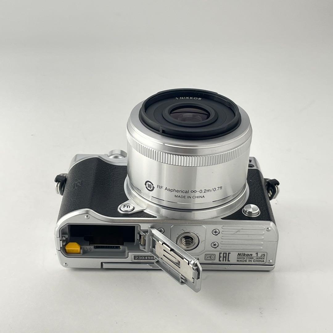 【ショット数300・返品保証】Nikon1 J5 18.5mmレンズキット