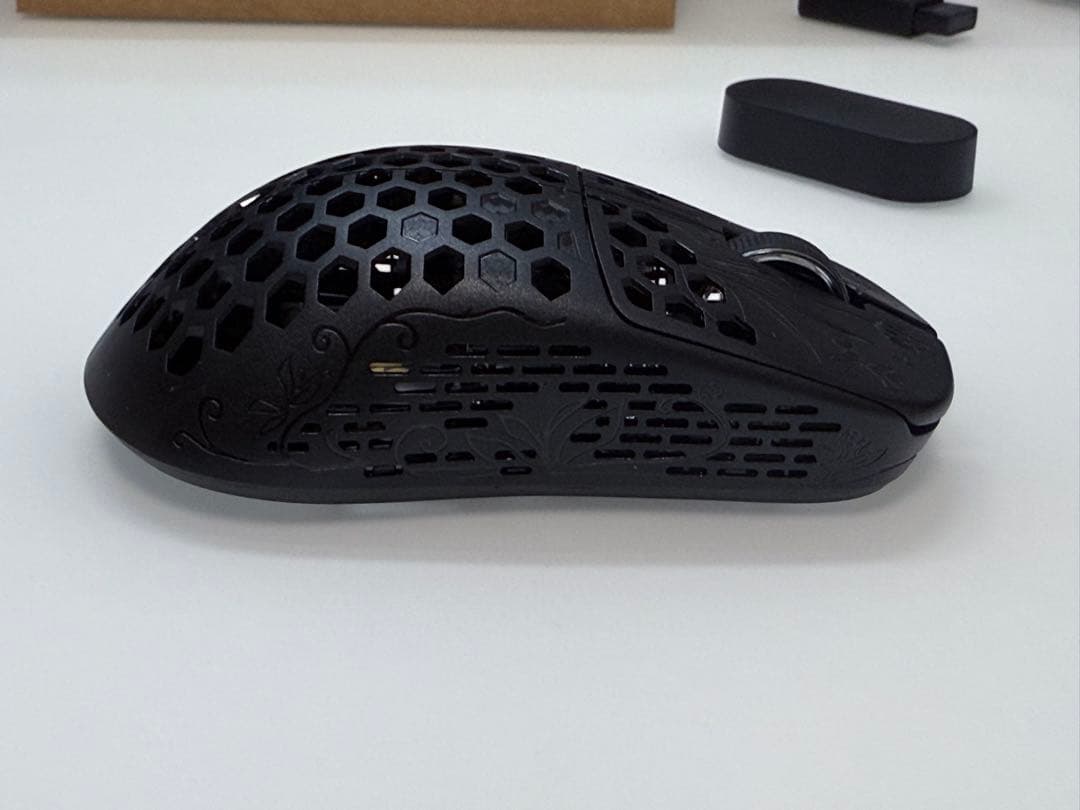 UNIUS BLACK LOTUS 値下げ不可