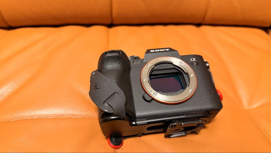 【極美品】SONY A7IV ILCE-7M4 5600回 ピークデザイン