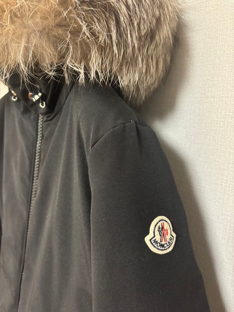 Moncler レディース　ダウン