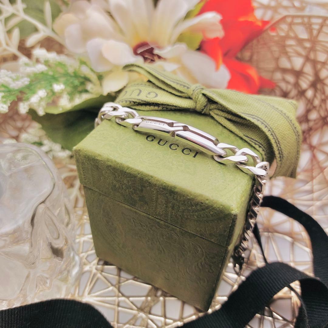 GUCCI ノット　インフィニティ　ブレスレット