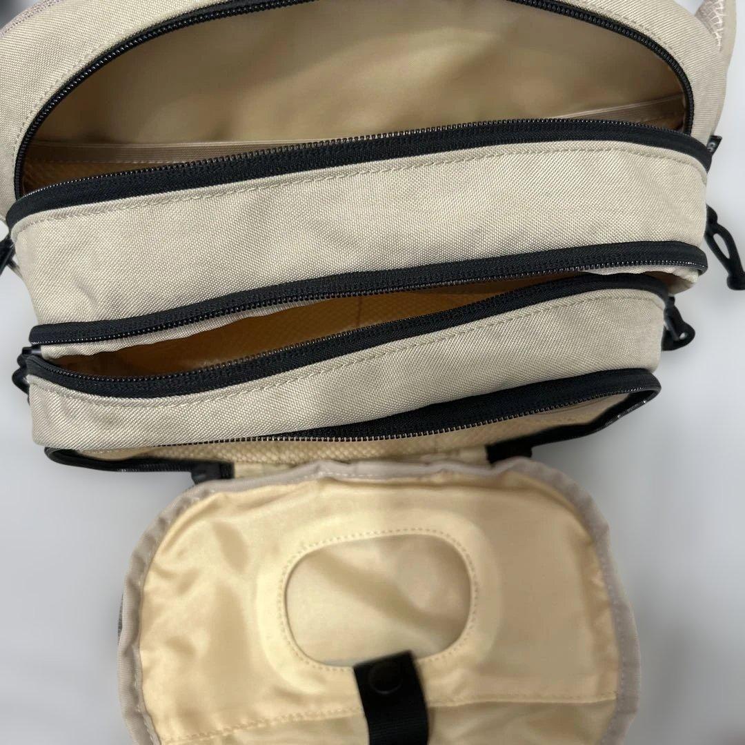 ハグー　Hugoo ヒップシート　ボディーバック　 ベージュ