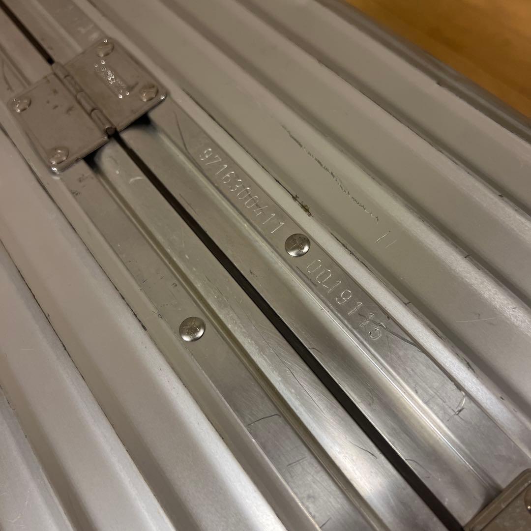 【週末限定値下げ/レア・訳あり】リモワ スーツケース クラシック フライト 4輪