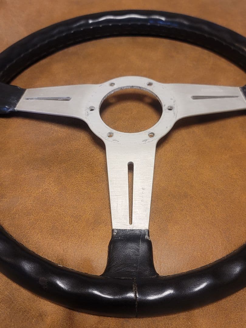 Nardi クラシック レザーステアリングホイール 360mm