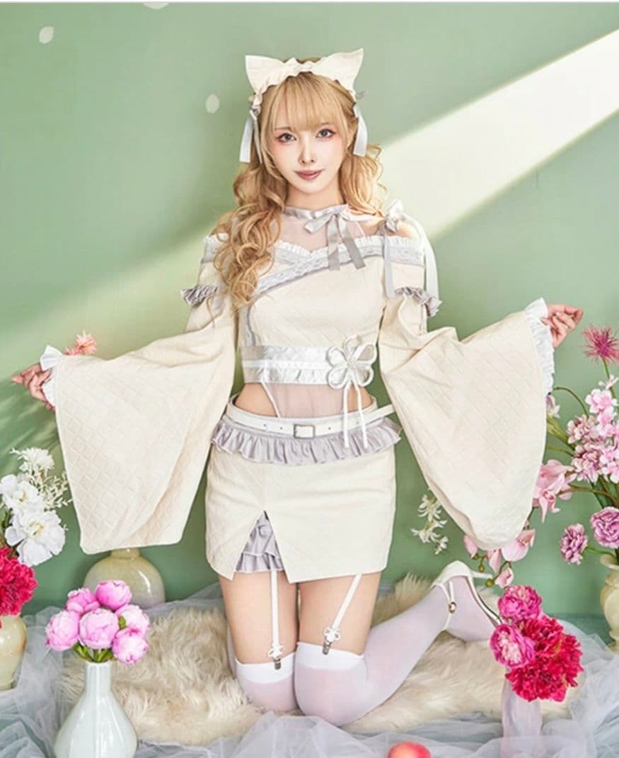 リュクスダイヤカット白蛇セットアップ　マリームーン