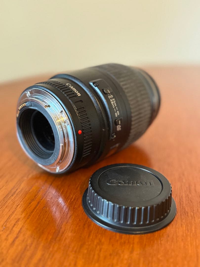 Canon EF 100mm f/2.8 マクロレンズ