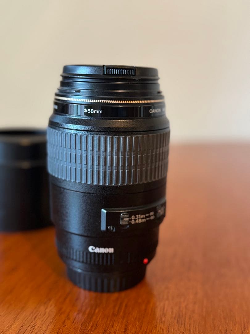 Canon EF 100mm f/2.8 マクロレンズ