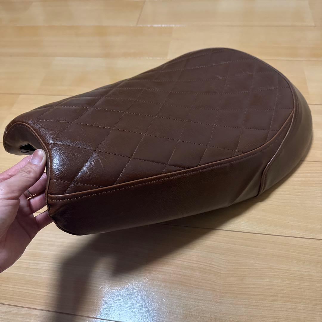 トライアンフ　スクランブラー900 LUMOTO ダークブラウン バイクシート