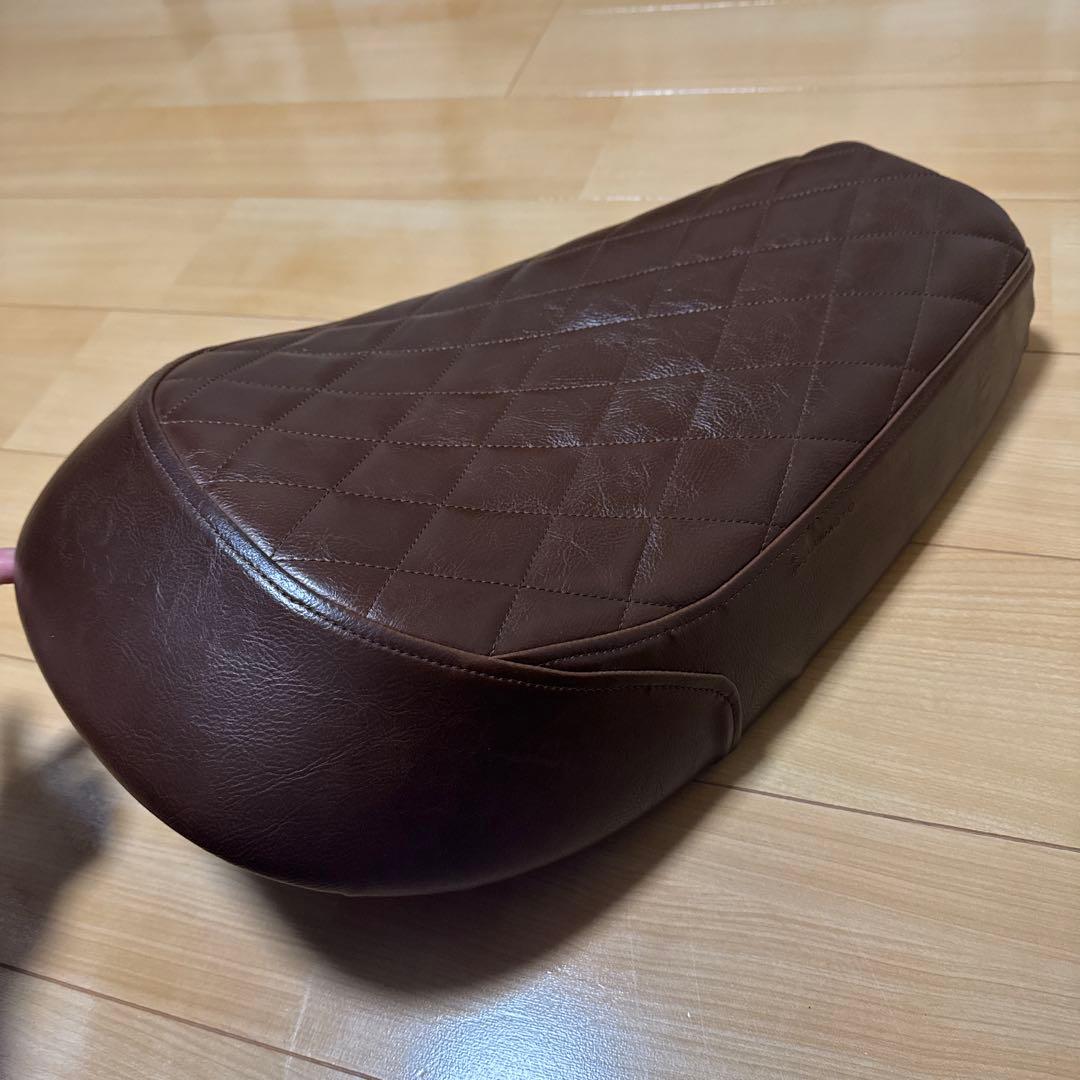 トライアンフ　スクランブラー900 LUMOTO ダークブラウン バイクシート