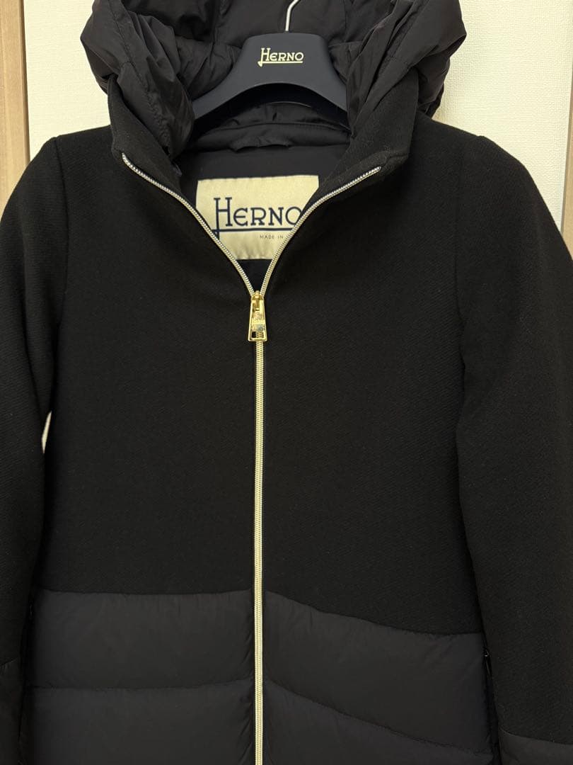 Shina　極美品 ヘルノ 異素材切替　ダウンコート ブラック 42