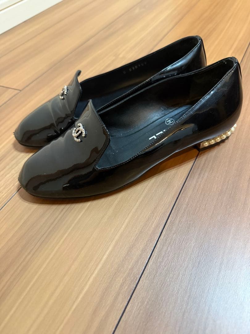 CHANEL パール付きオペラシューズ
