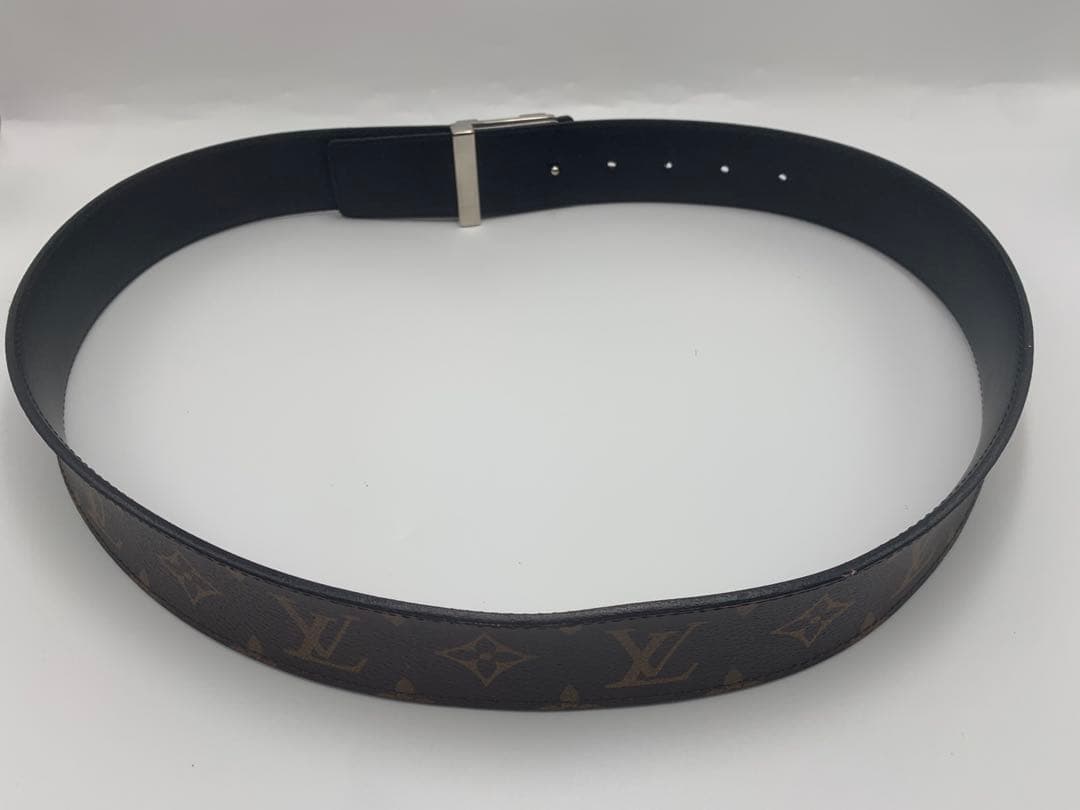 良品✨ ルイヴィトン ベルト サンチュール LV イニシアル P55