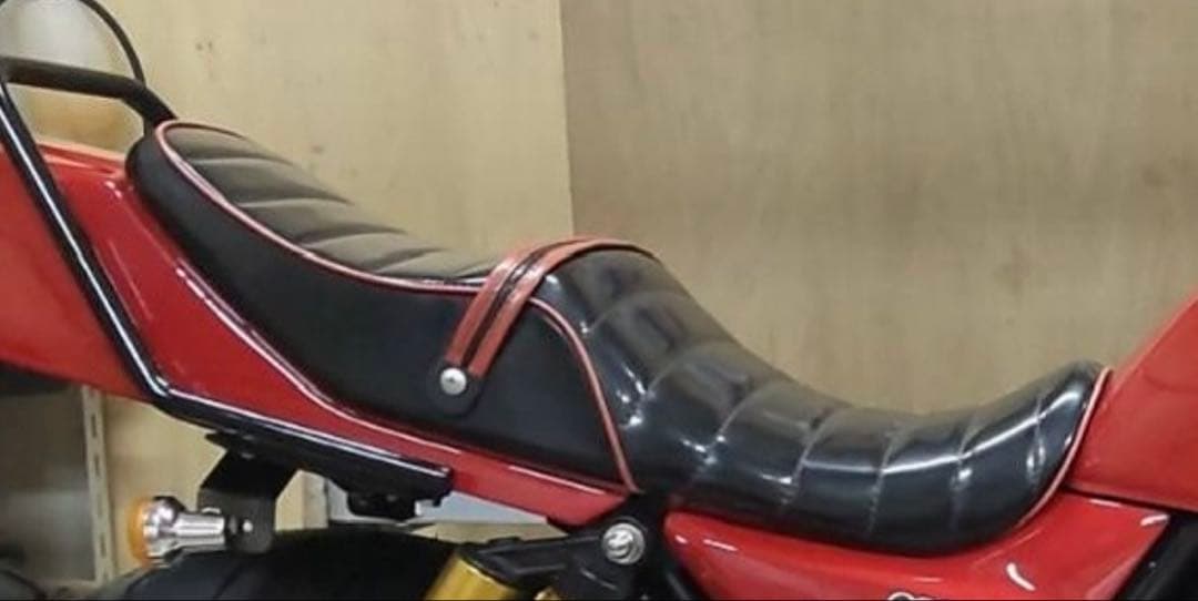 ZRX400 エナメルタックロールシート　黒×赤