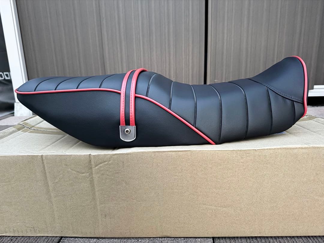 限定値下げ　張り替え後未使用！ZRX400 タックロールシート　黒×赤