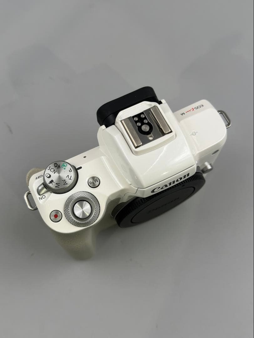 ☆Canon ミラーレス一眼カメラ EOS Kiss M