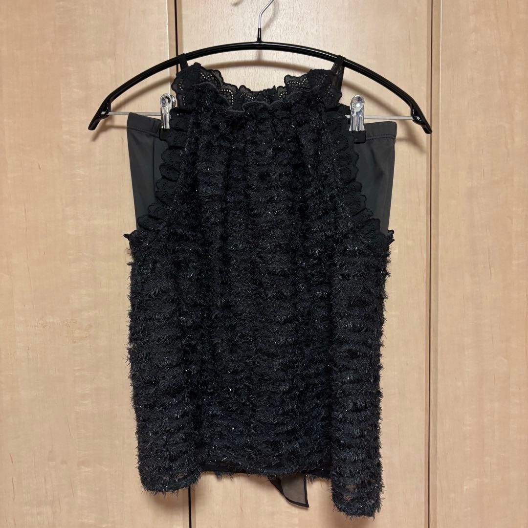 スナイデル　ホルターカットプルオーバー