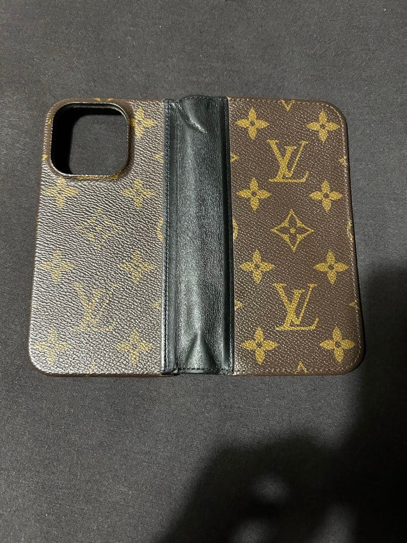 Louis Vuitton iPhone 15 pro モノグラム