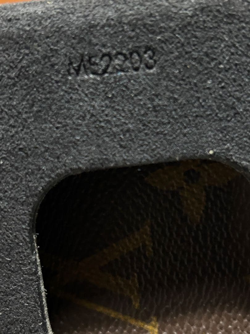 Louis Vuitton iPhone 15 pro モノグラム