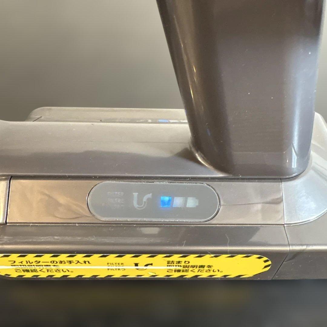 Dyson ダイソン SV12 コードレス掃除機 本体＋付属品多数 中古