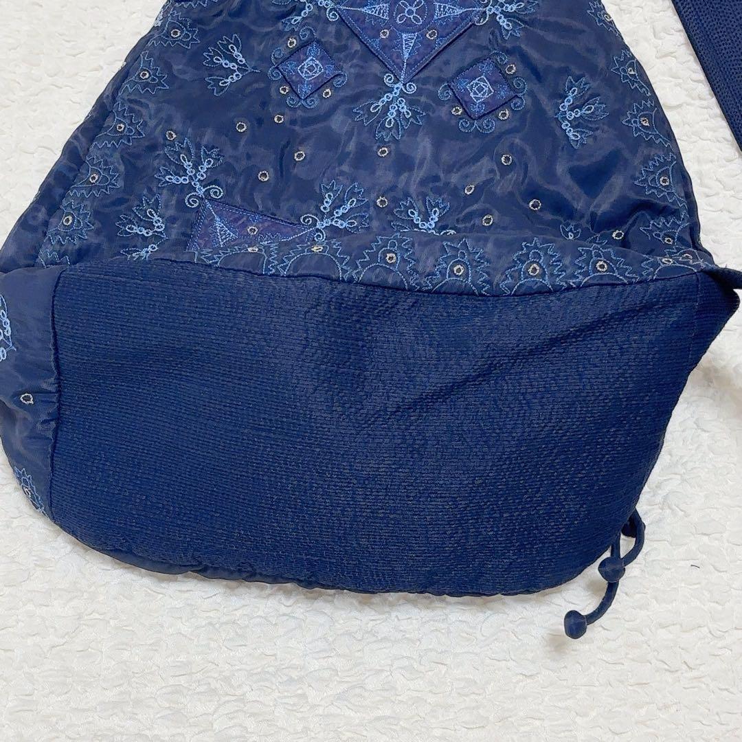 HAAT TAMASHA イッセイミヤケ 刺繍 ボディバッグ ショルダーバッグ