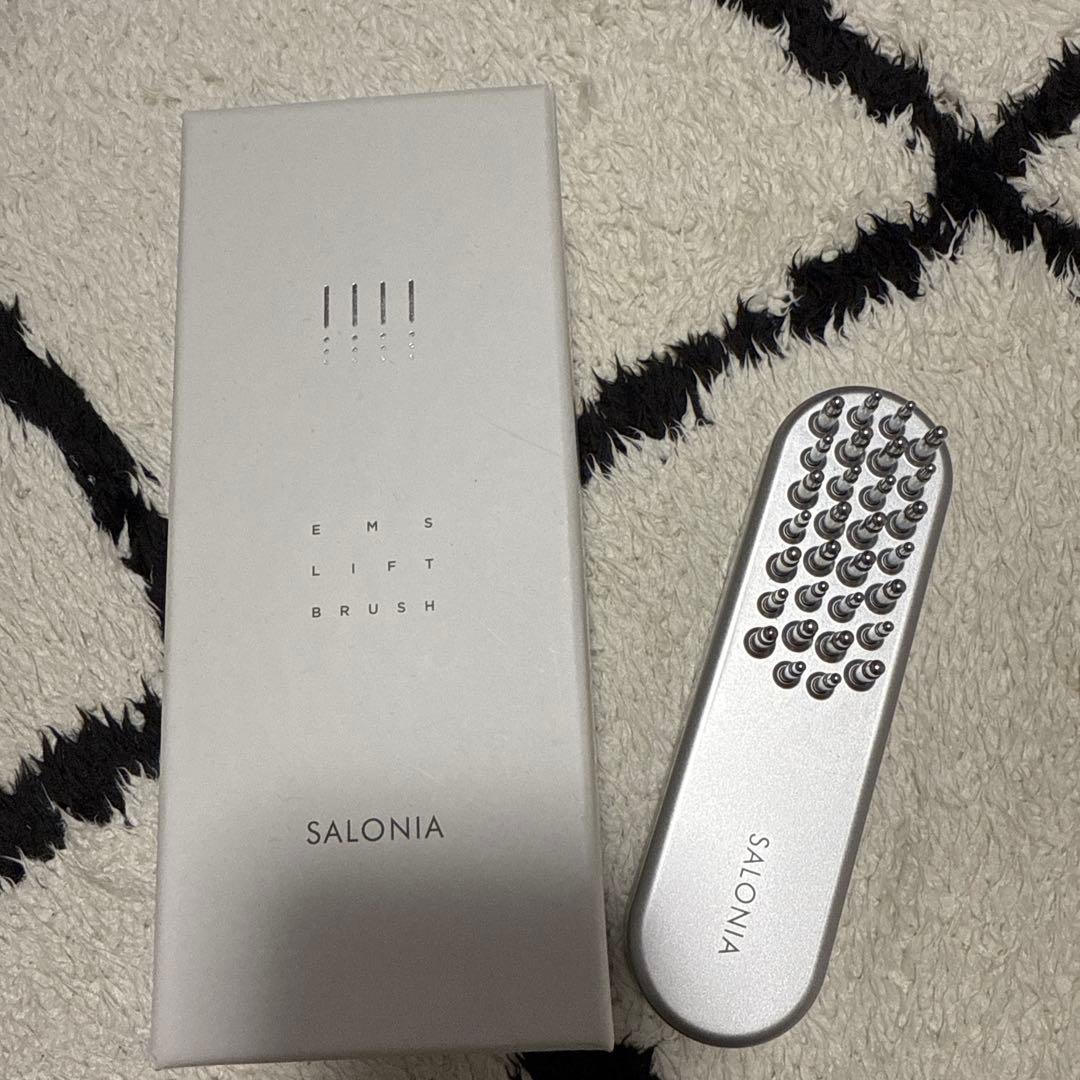 ほぼ未使用　SALONIA EMS LIFT BRUSH サロニア　美顔器　小顔