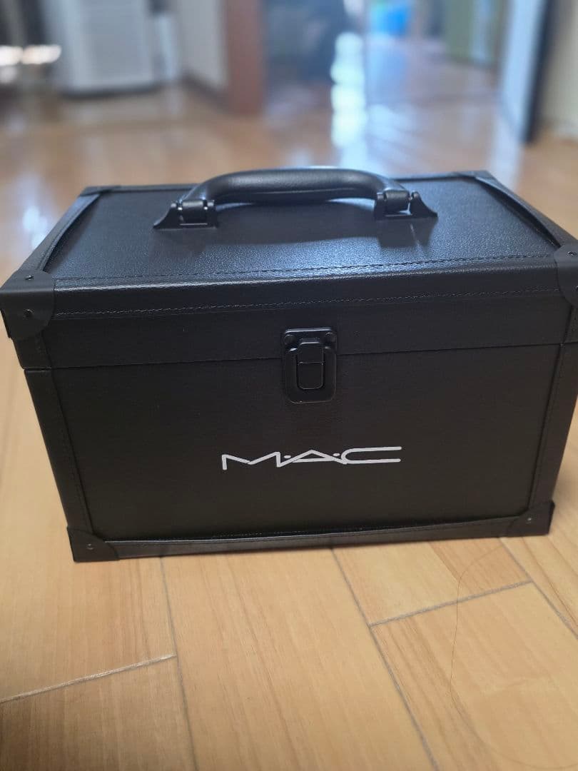 MAC メイクボックス ミラー付き 中型 未使用　箱あり