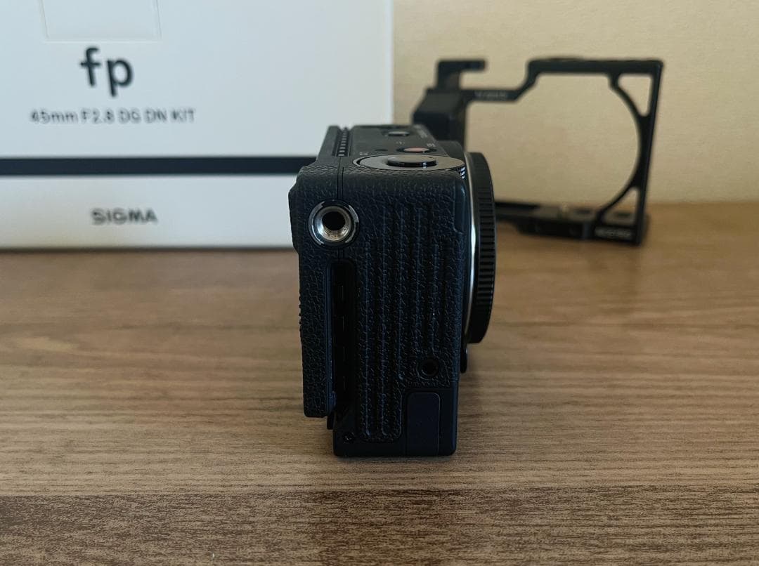 【D-tap給電】SIGMA fp + 45mm F2.8 レンズキット