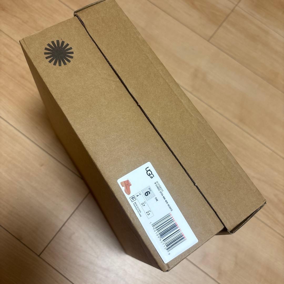 値下げ1月限定UGG 23厚底7cmふわふわムートンブーツ