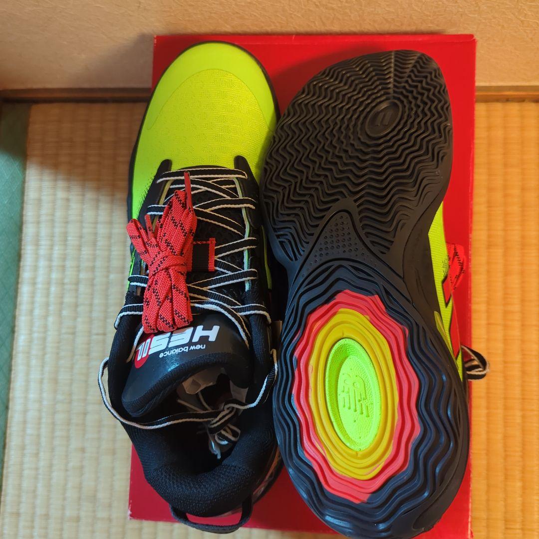 New Balance FuelCell HESI LOW v2 ニューバランス